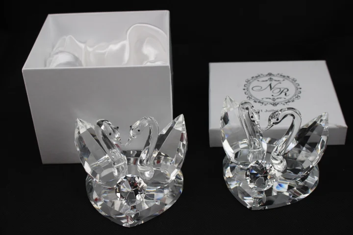 

Free shipping 10x10x11cm high quality beautiful a couple of crystal swan for wedding gifts