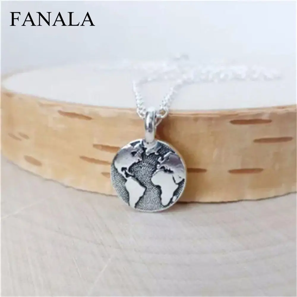 

Choker Elegant Jewelry Necklace Round 30pcs/lot Statement Antique Globe World Women Silver Tiny Pendant Necklace Map Personality