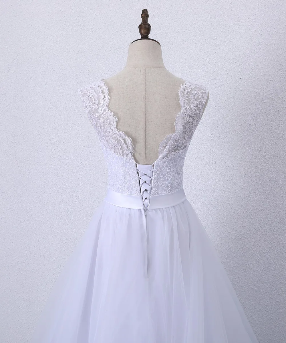 Romantic Scoop Neck A Line Lace Beach Wedding Dress