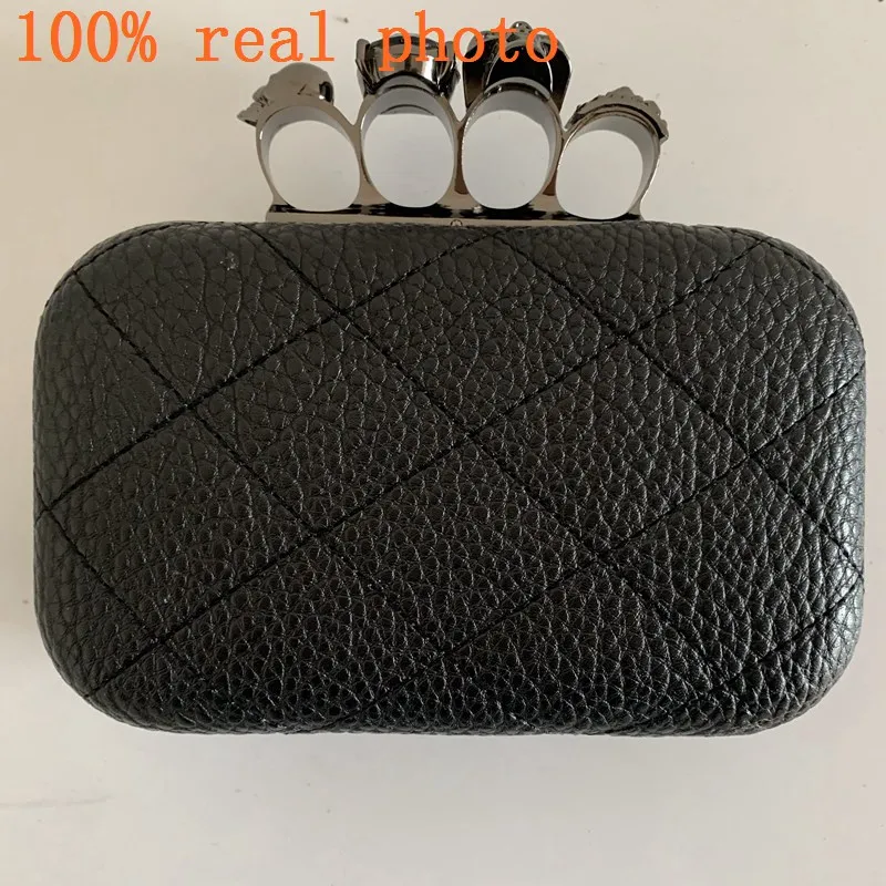 ANOVISHANA New Arrival Skull Purse Knuckle Ring Handbags Women Skull Clutch Evening Bag Shoulder Chain Cluthes Bolsas Femininas ANOVISHANA New Arrival Skull Purse Knuckle Ring Handbags Women Skull Clutch Evening Bag Shoulder Chain Cluthes Bolsas Femininas