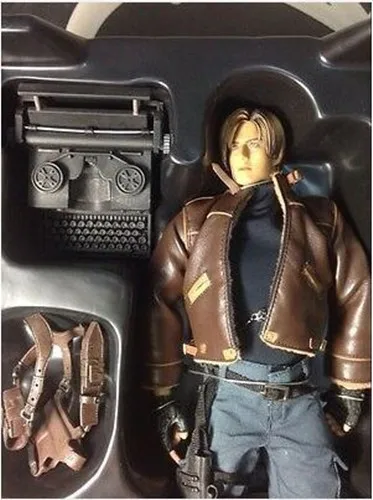 hot toys leon s kennedy resident evil 4