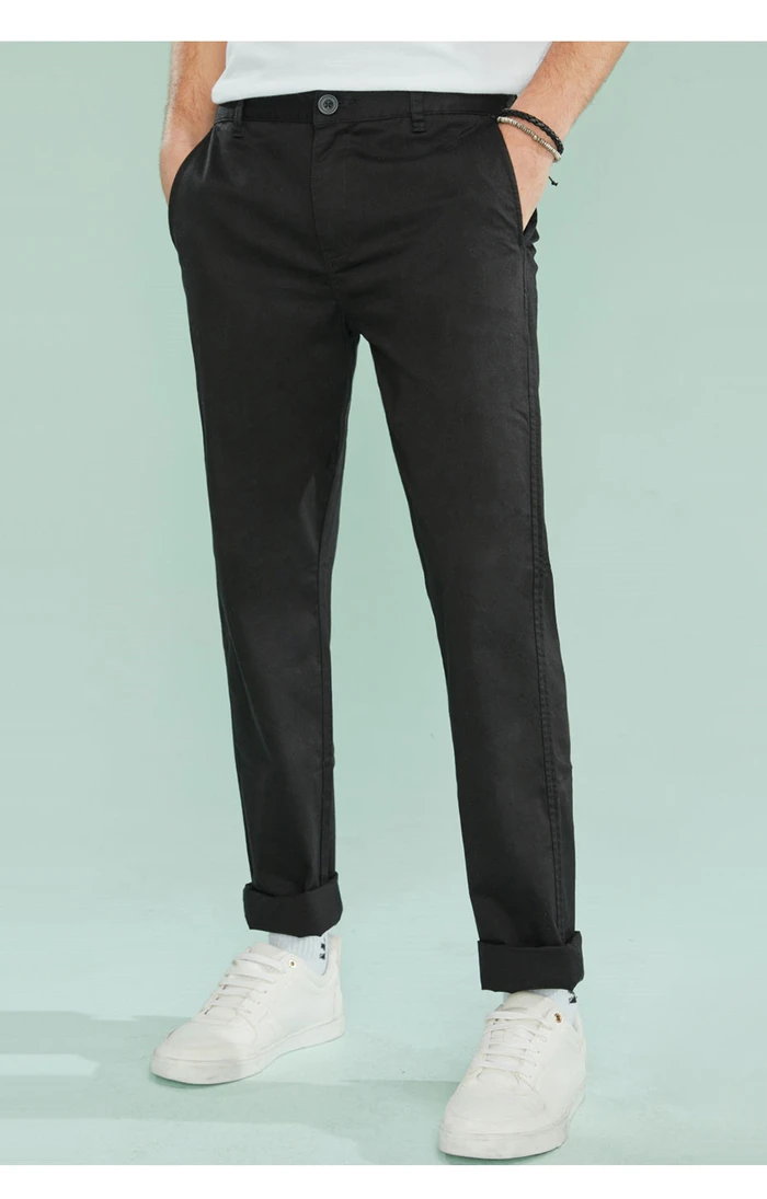 Giordano стрейчевые брюки хаки зауженная версия slim fit,выполнены из хлопка и спандекса,и имеют три цветовых решения