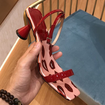 

2019 summer new shallow mouth square shoes high heels ladies wave sandals women
