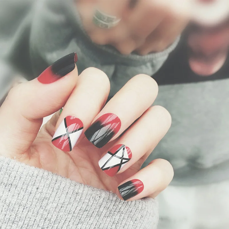 

Girls DIY Individuality Fake Nail Women Fashion Geometric Print Nail Art Tips with Glue Gradient Color Summer Beach False Nails