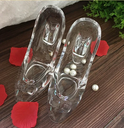 preço 2018Cinderella s sapatinho de cristal enfeites de cristal transparente de alta salto alto enviar a namorada esposa namoradas presente de aniversário LH0297
