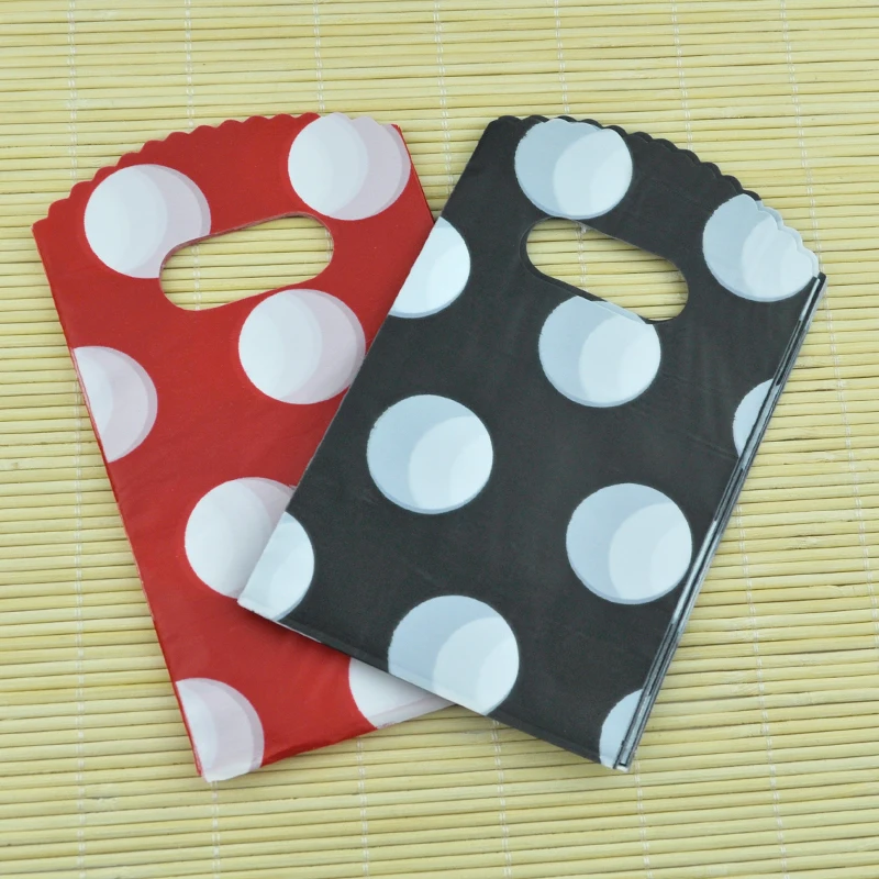 

100pcs/lot 9x15cm Pink/Red/Black White Dot Printed with Handle Plastic Bags Cheap Jewelry Candy Gifts Storage Small Bags Pouches