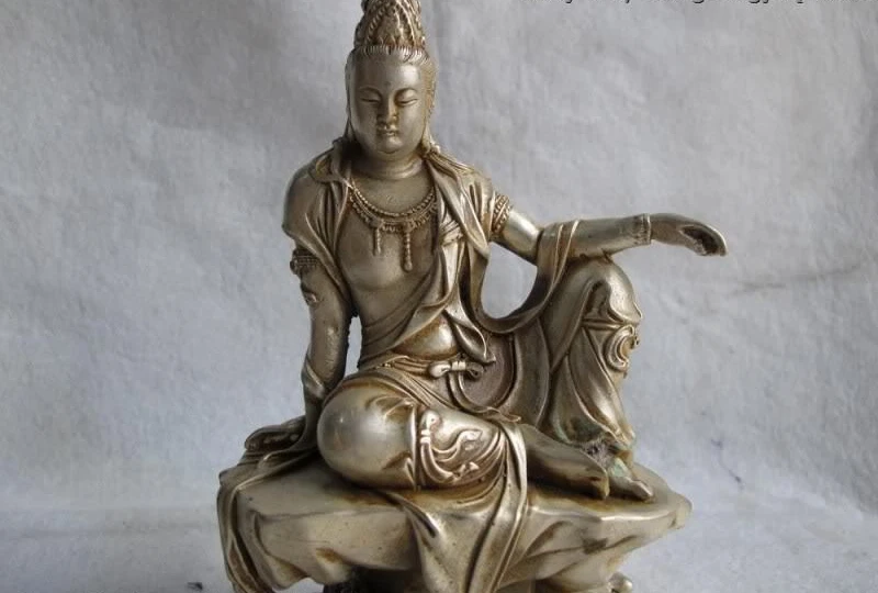 

Chinese White Copper Silver Comfortable GuanYin godness Kwan Yin Buddha Statue