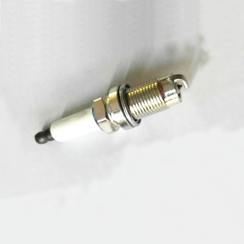 4 Piece Platinum Spark Plug For AUDI A1 A3 for Golf SEAT Passat SKODA