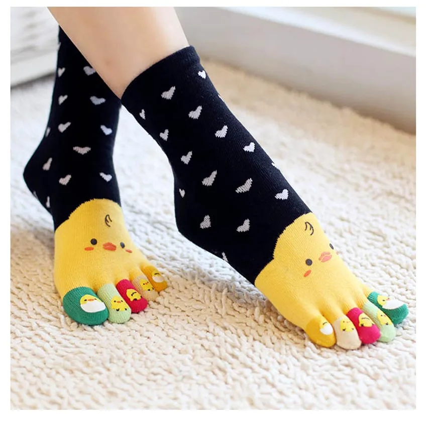 2017 Gilrs and women Lovely duck cartoon Soft Anime Cotton 5 Toes Socks Funky Socks Five fingers