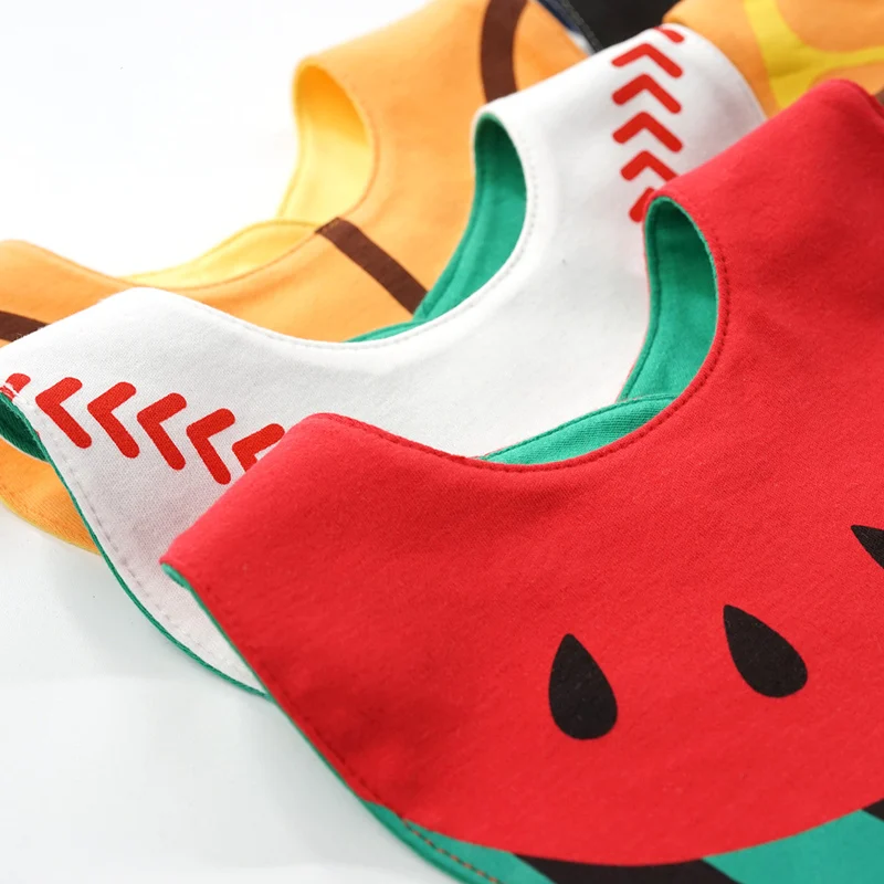 1PCS Only High quality cotton baby bibs Burp Cloths Fashion Ball Print baby bandana bibs dribble stuff breastplate baberos 1PCS Only High quality cotton baby bibs Burp Cloths Fashion Ball Print baby bandana bibs dribble stuff breastplate baberos