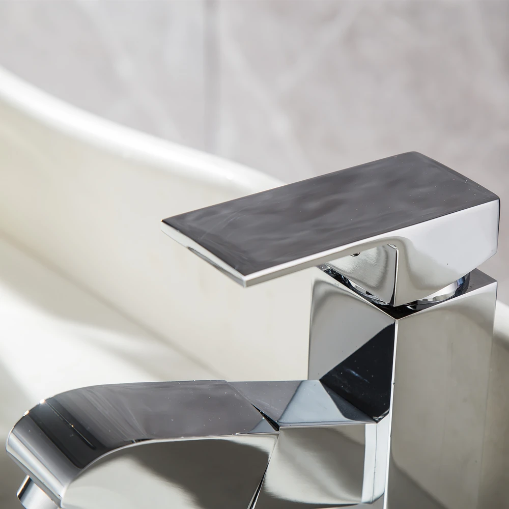 Pull Out Bathroom Faucet Deck Mount Mixer Tap with Hot and Cold Water Single Handle Crane Taps Torneira Banheiro Mci4