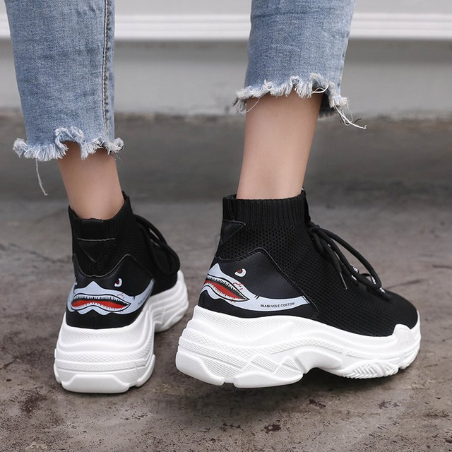 2018 New Women Sneakers Shoes Woman Flats Platform Loafers Ladies Air Mesh Casual Work Take A Walk Shoes Europe Designer Style