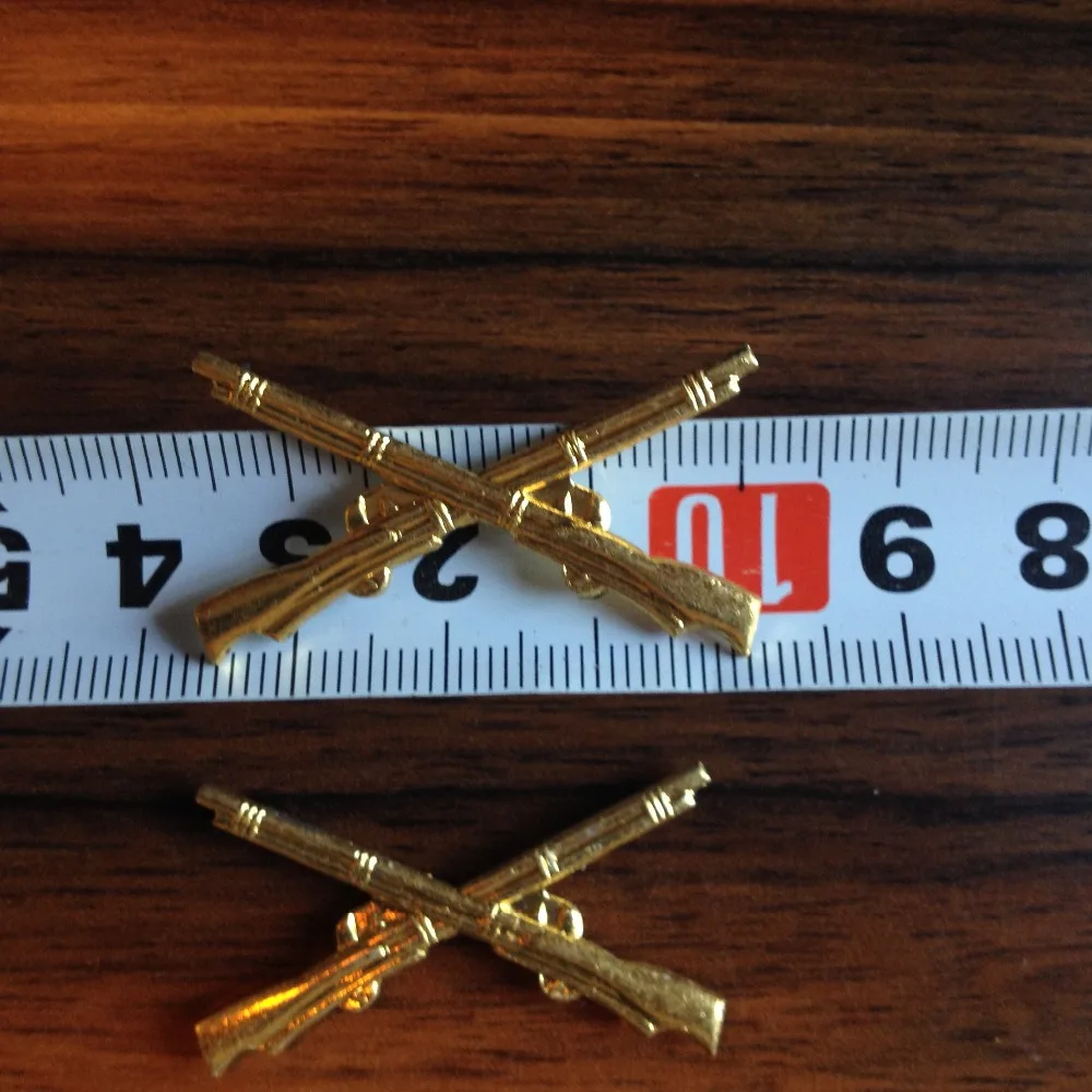 Chinese Army Flower Collar Badge Military Insignia Uniform Accessories Gold Medal CN/402111