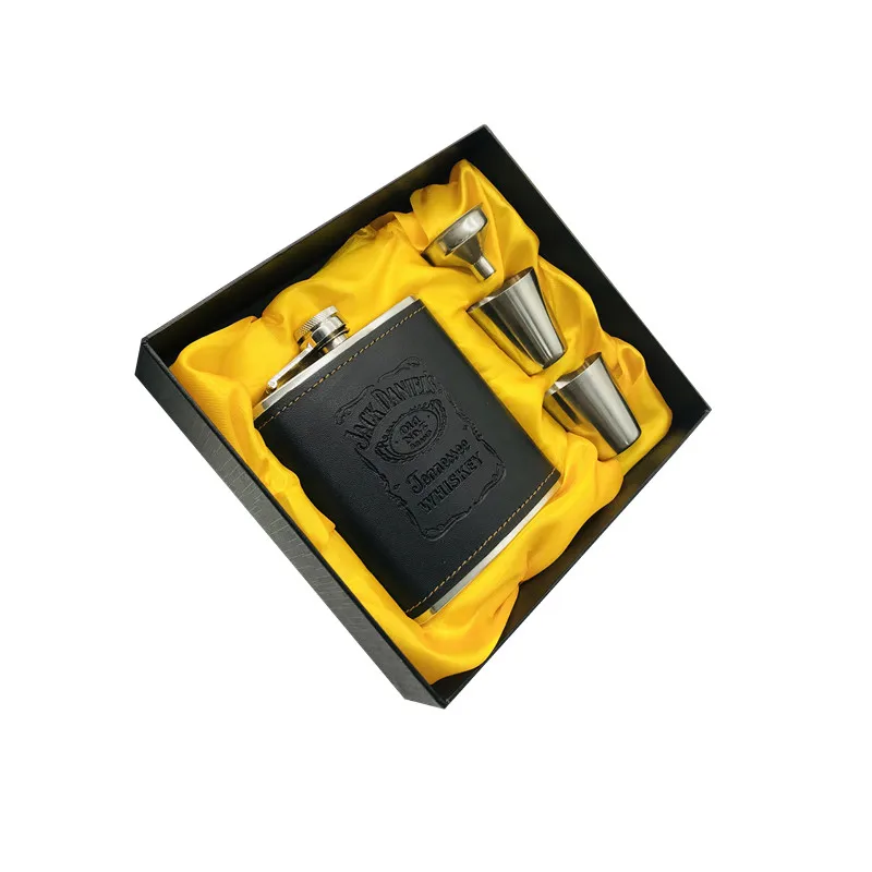 Hot sale 7oz Pu Leather Wrapping whisky Funnel cccp Flagon Stainless steel Alcohol Jack Hip Flask SET With Black Gift Box Set