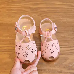 KissMud/2019 г. летние милые розовые сандалии для маленьких девочек Новые повседневные сандалии с вырезами и цветами модная мягкая модельная