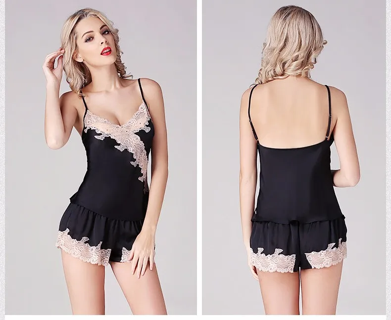 2818471833_1838151418