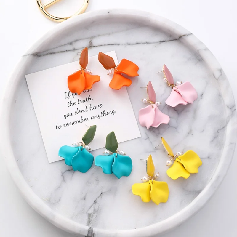 

AOMU Korean Summer Colorful Acrylic Flower Petals Pearl ball Irregular Square Drop Earrings for Women Girl Beach Dangle Jewelry