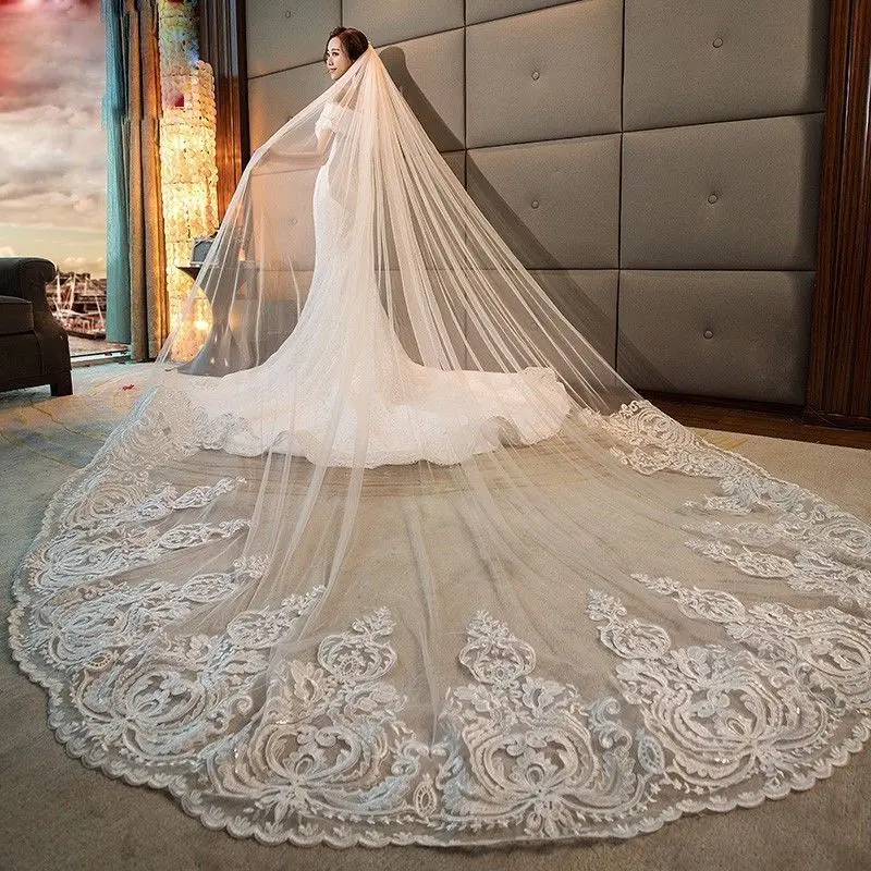 Hot Sale Luxury 3M 1L Cathedral Long Ivory White Wedding Bridal Veils Tulle Lace Appliques Edge Free Comb Custom Made Veil