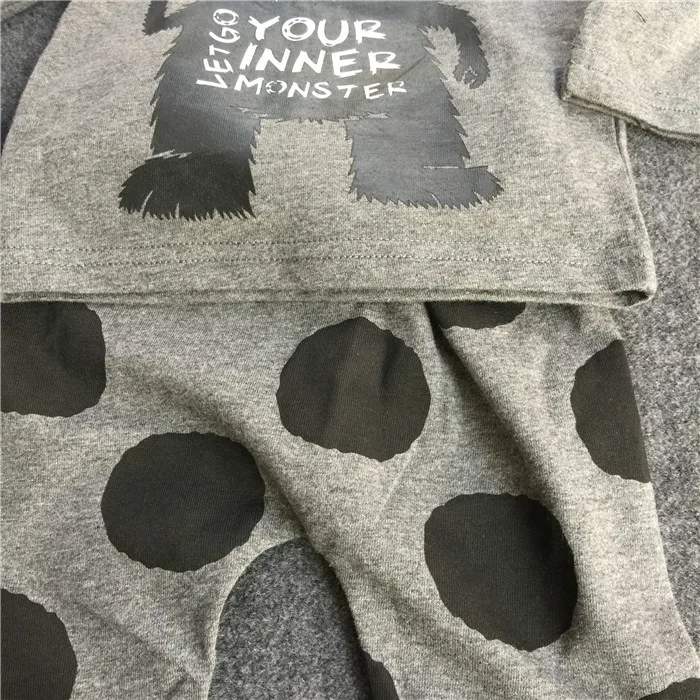 2885423985_9906558