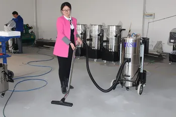 

High-power vacuum cleaner