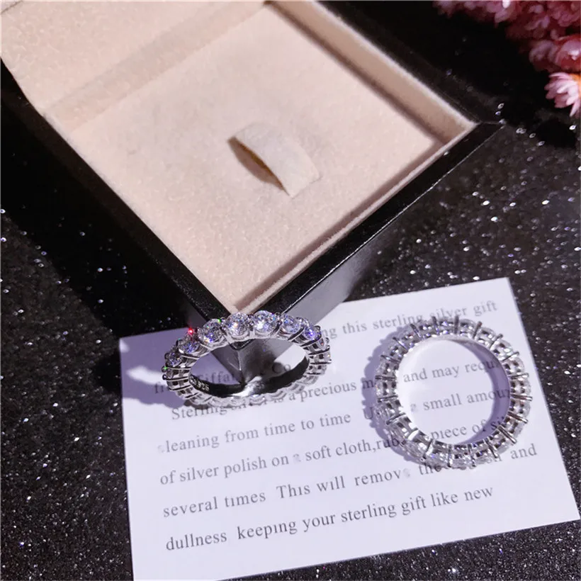 3769720482_1020451444