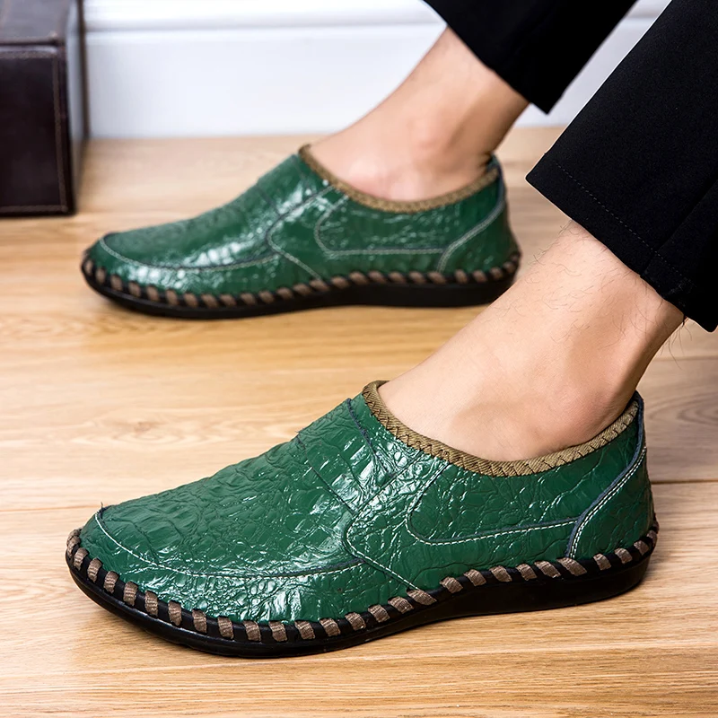 Leather Men Casual Shoes Comfortable Slip on Man Fashion Designer Flat Walking Shoes Blue Green Male Shoes Leather Moccasins