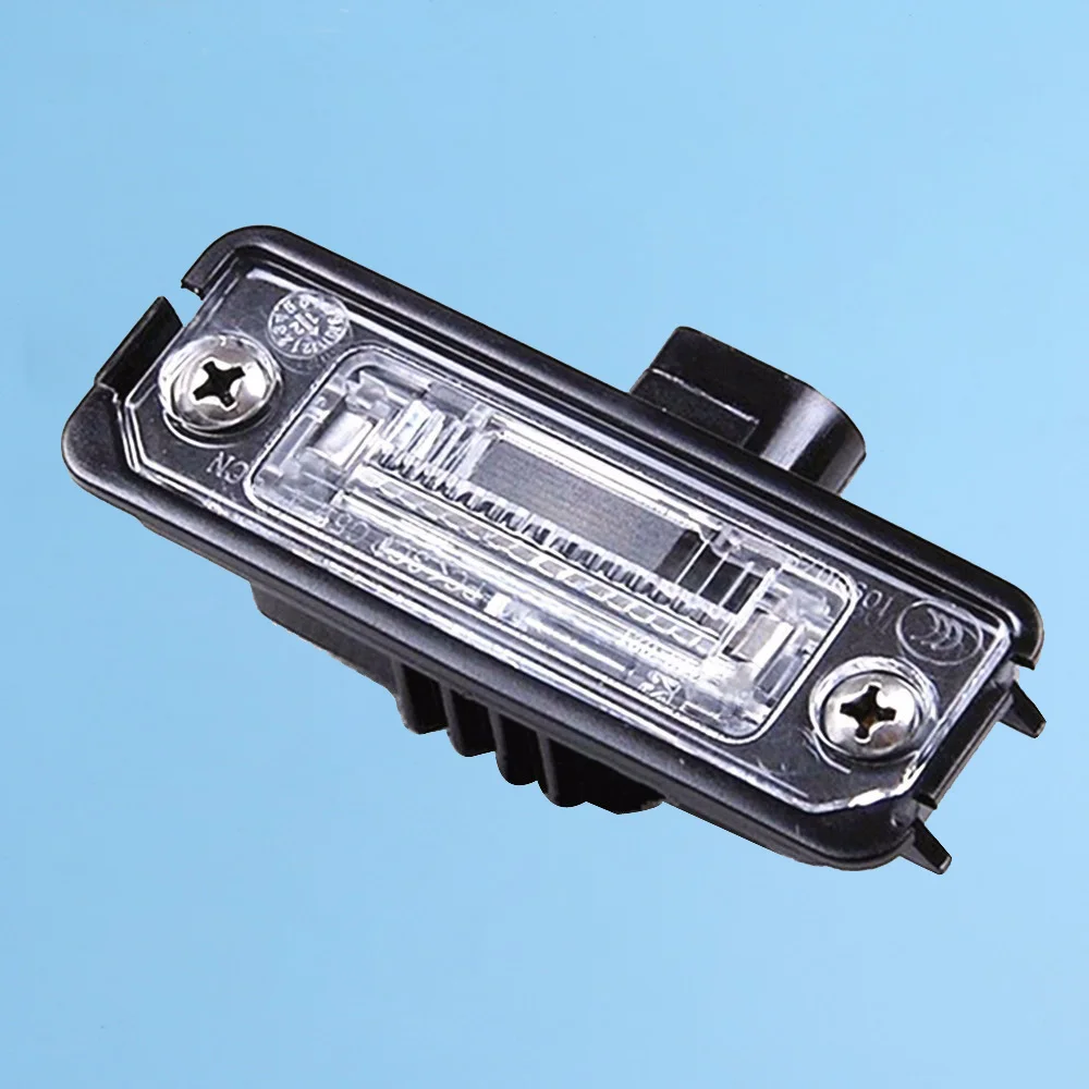 Светильник для номерного знака x1 или x2 1J6943021B Volkswagen Beetle 2006 2010 GOLF MK4 1998 2000 2004 Lupo Phaeton