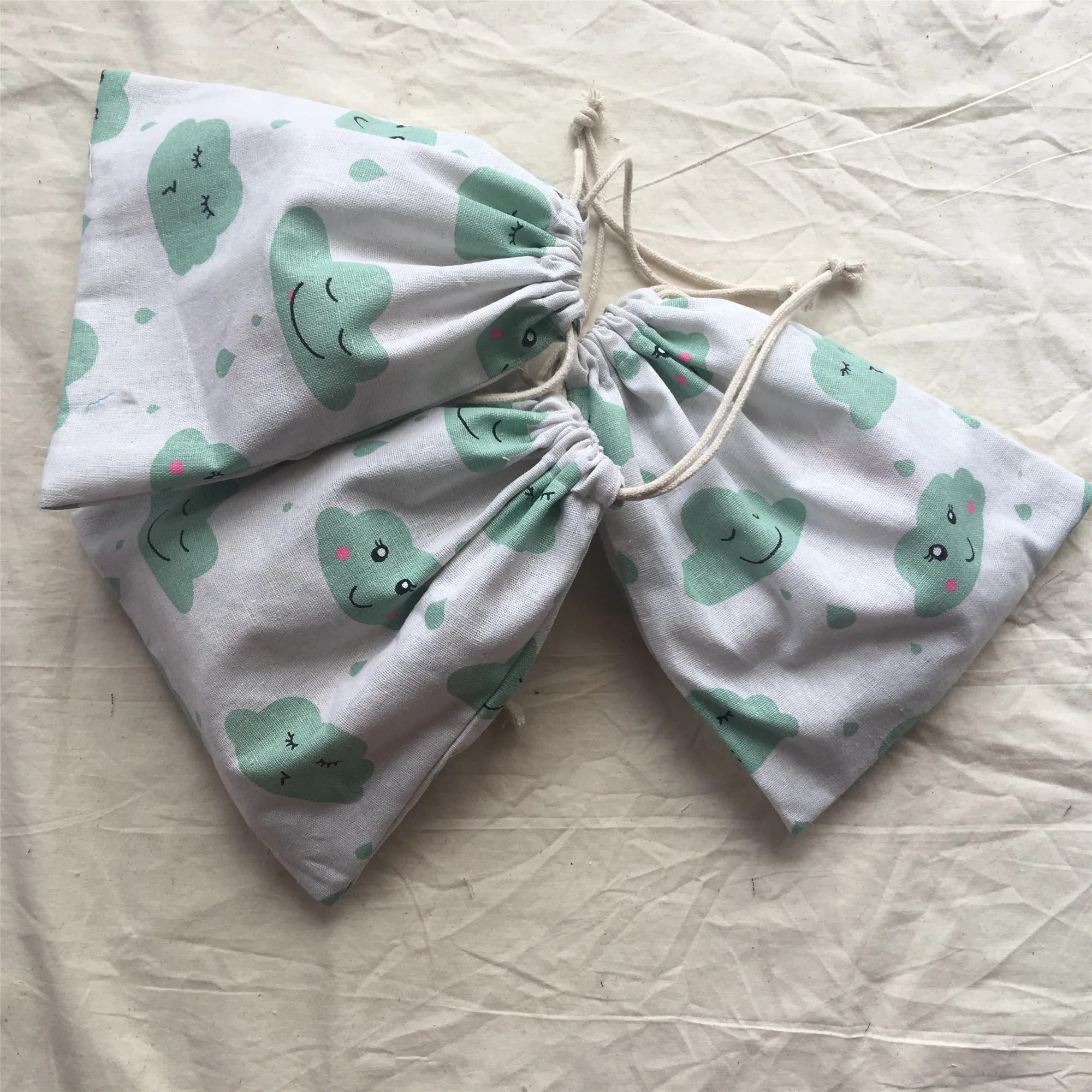 

1pc Cotton Linen Drawstring Organized Bag Party Gift Pouch Print Green Cloud Rain Drop YL2