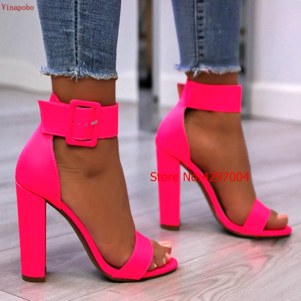 sandaly-na-slupku-neon-fushia-adelia- (1)