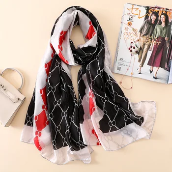 

2018 Spain Luxury Brand Plaid Chain Silk Shawl Scarf Fashion Digital Print Echarpe Foulard Femme Pashmina Hijab Snood 180*90Cm