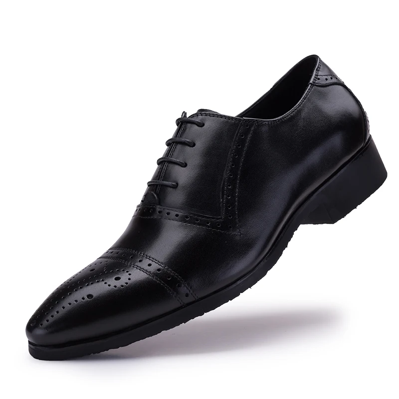 ФОТО 2017 New Genuine Leather Men's Oxfords Cow Leather Carved Pointed Brogue Dress Wedding Formal Shoes Breathable Rubber Sole