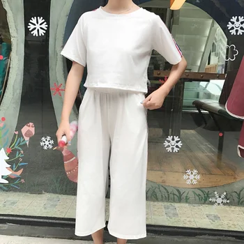 

Women's Casual Striped Short Sleeve O-Neck Pullover T-Shirt + Calf-Length Wide Leg Pants 2PCS/Set