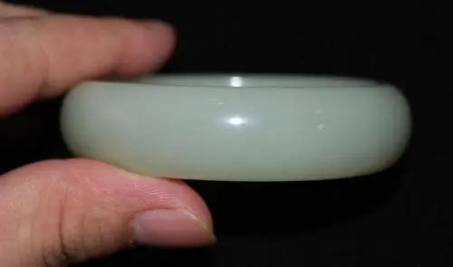 

Rare Chinese "He Tian" Nephrite Jade bracelet bangle With Certificate