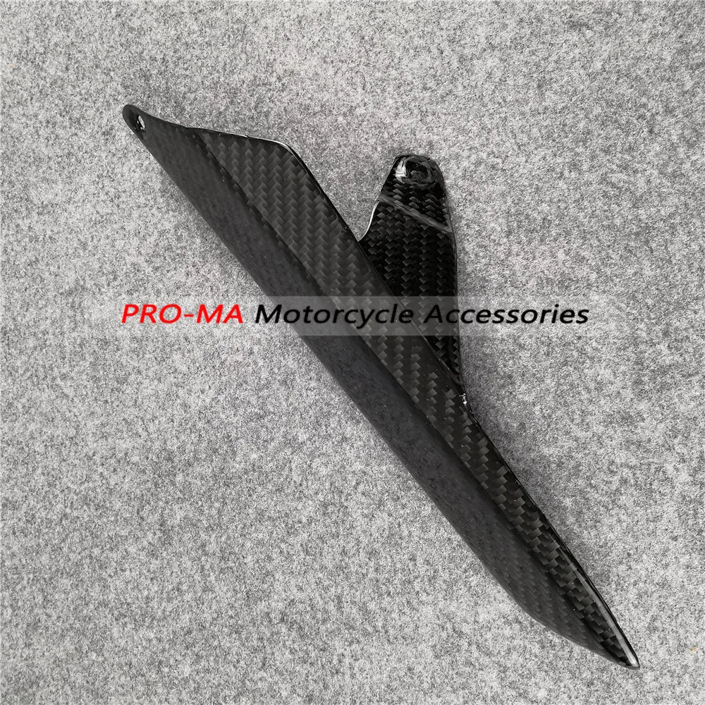 

Chain guard in Carbon Fiber For MV Agusta Brutale Dragster 2014 Twill
