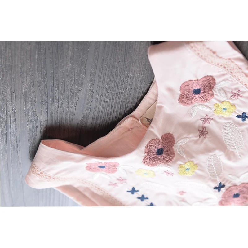 Girls Dresses 2019 Summer New Children s Clothing Girls Sweet Embroidery Flower Mesh Lace Stitching Sleeveless Princess Dress