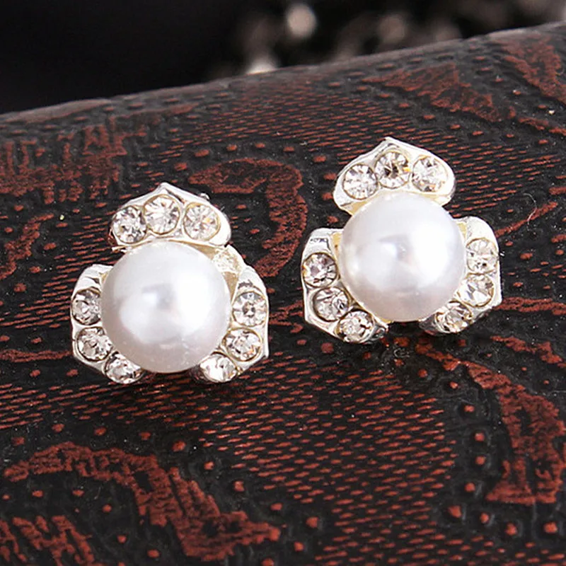 ES556-Promotion-Flower-Stud-Earrings-for-Women-Crystal-Simulated-Pearls-Earring-Fashion-Jewelry-Brincos-Bijoux-2018 (1)