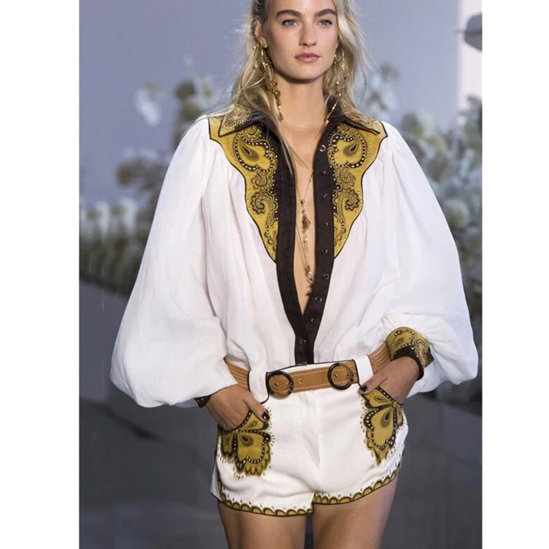 

2019 Runway Designer Embroidery White Woman Sets Deep V--Neck Long Sleeve Woman Tops Sashes Shorts Vacation Sets 2 piece Set