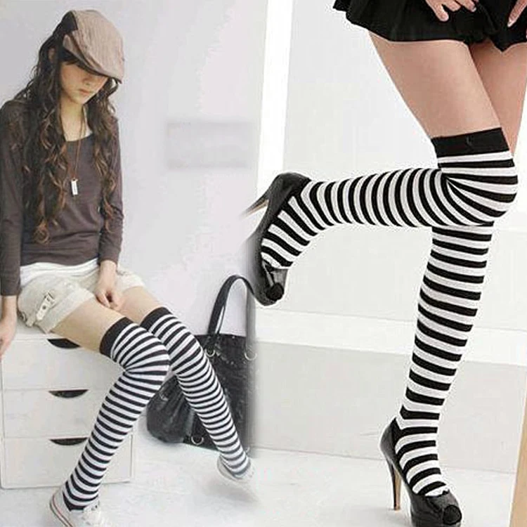 Zebra Print Novelty Black And White Stripe Socks Women Knee high Socks Pretty Classical