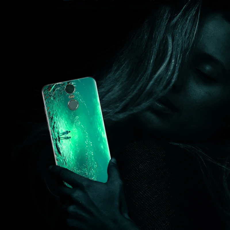 Luminous Case For Xiaomi Mi 8 Lite A1 A2 Lite 6 Glass Back Cover Case For Xiaomi Redmi 5 5 Plus 6A 6 Pro Note 4 4X 5 5 Pro Coque