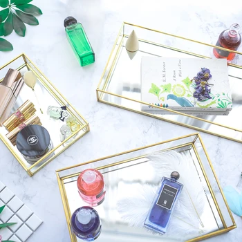 

Golden Glass Storage Trays Nordic Style Dessert Fruit Jewelry Display Plates Kitchen Home Desktop Decoration Storage Holders