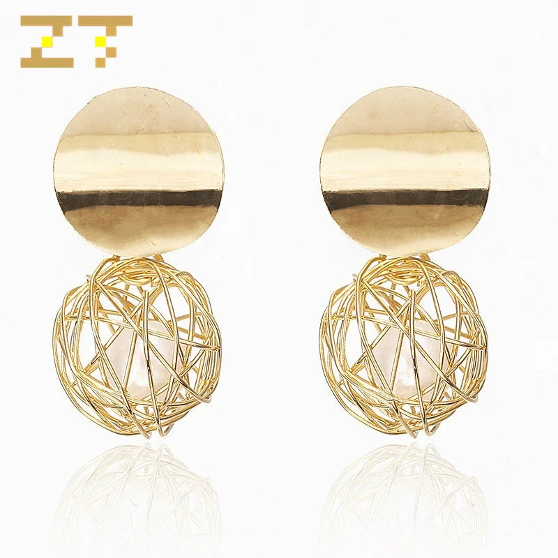 

Hot Sale Fashion Statement Gold Color Round Geometric Metal Hollow Ball Drop Simulate Pearl Earrings for Women Jewelry Oorbellen