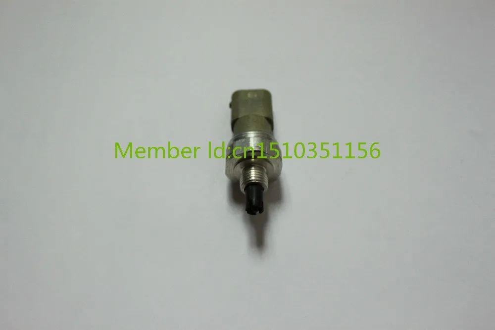 XYQPSEW Temperature sensor for Mercedes-Benz/ Volkswagen/51CP17-01