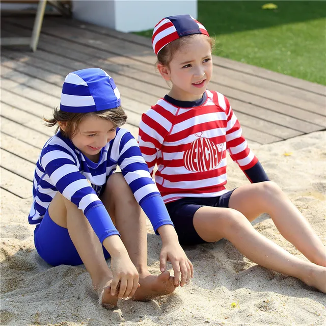 Cheap 2017 Summer Two Piece Swimsuits Cute Boys Girls Long Sleeve Kids Swimming Suit Solar Protection Children's Swimwear Red Blue