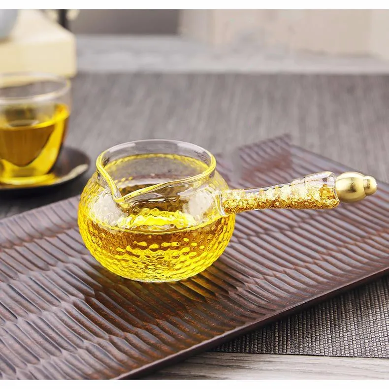 HurayTune, топ-класса чашки и чайные сервизы являются handblown с ручкой стекло и чай. Золотой фольги фу Гонг чашки