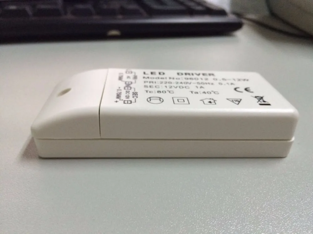 12pcs/ lot good quality LED bulb MR16 light lamp Driver Transformer Power Supply Constant voltage DC 12V 12w