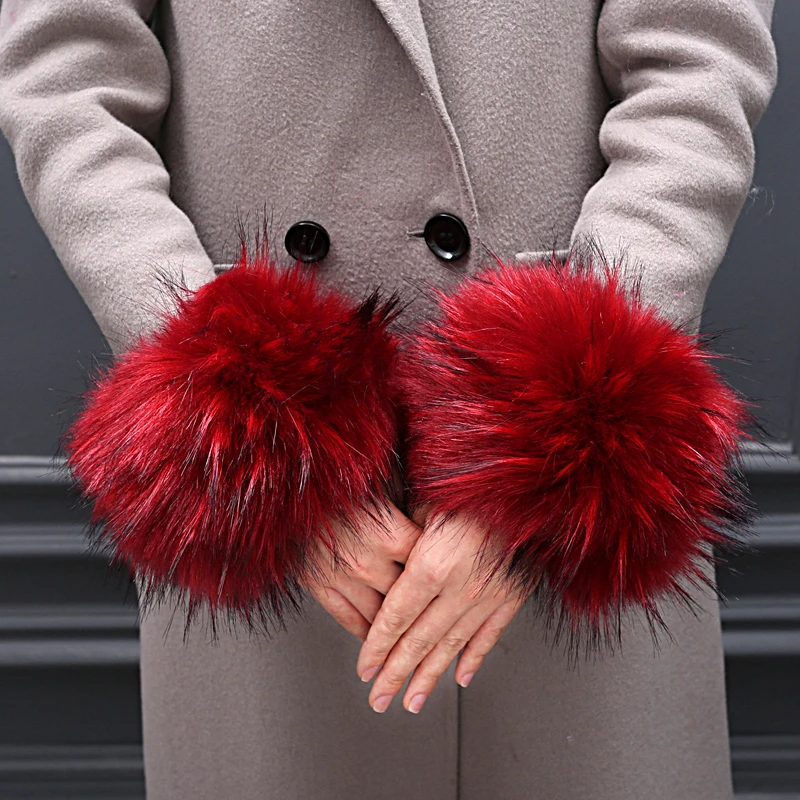 1 Pair Women Faux Fur Plush Oversleeve Warm Cuff Wristband Arms Winter Warm