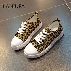 Женские леопардовые повседневные уличные кроссовки на шнуровке весна осень женские с круглым носком удобные плоские обувь для прогулок
