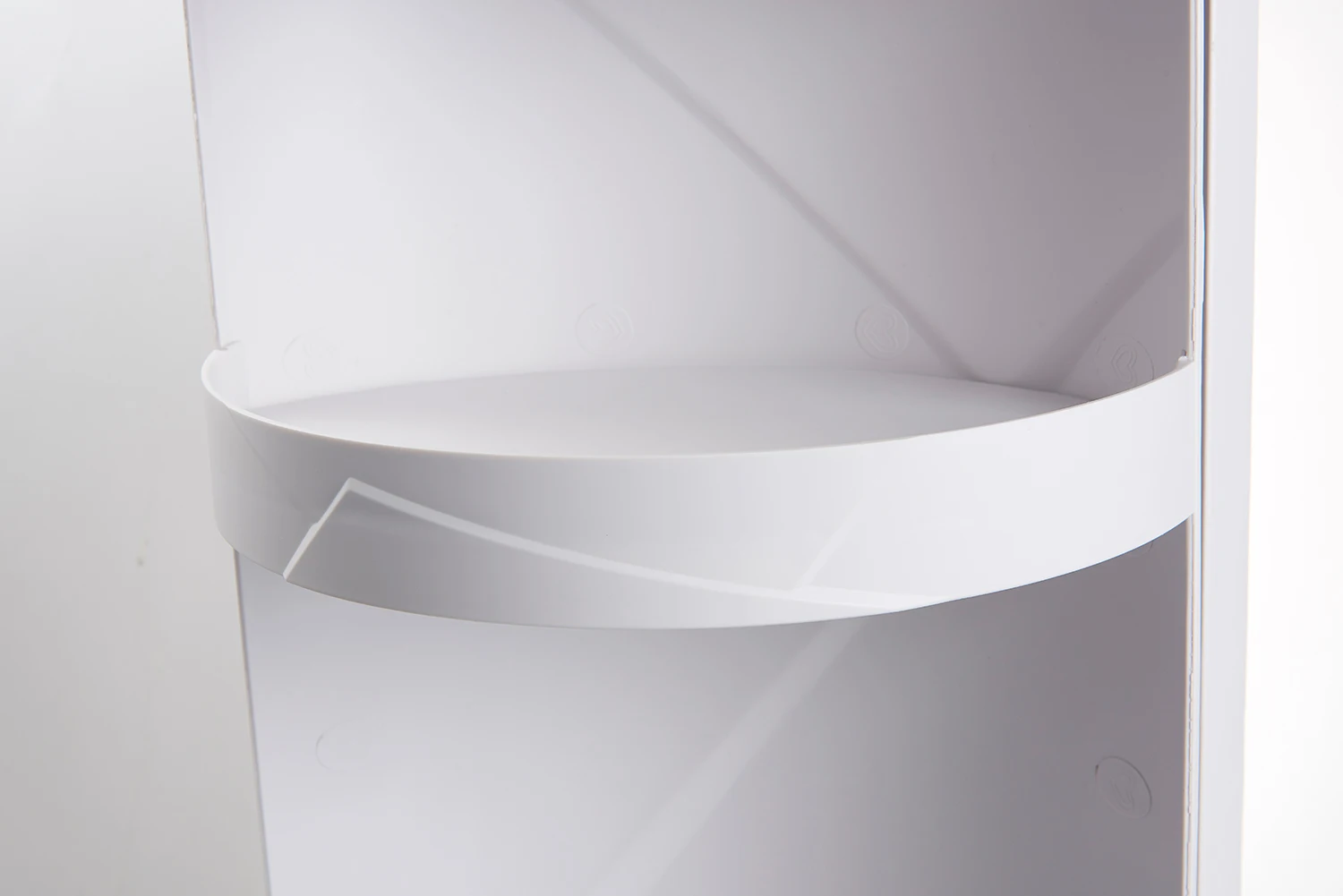 

Sanqing Flower Northern European-Style Sanitary Ware Storage Cabinets 360-Degree Rotating Storage Shelf Wall-Mounted Hidden Tria