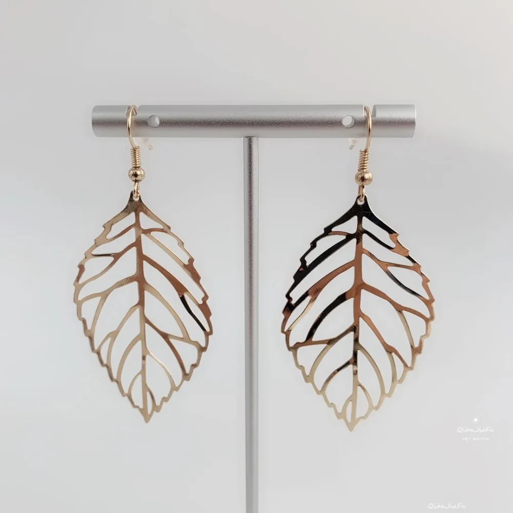 

NEW GOLD EARRINGS FASHION JEWELRY EARRINGS WEDDING PARTY GIFTS FEMALE ACCESSORIES GOOD QUALITY