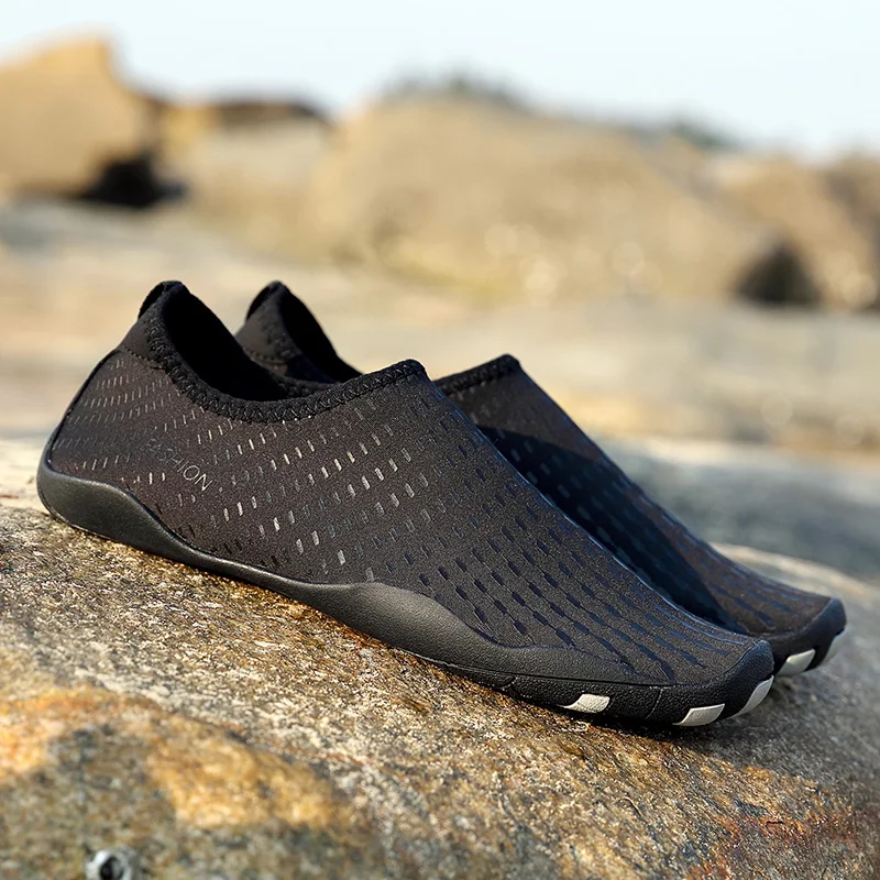 

Free Shipping Men Women Water Shoes Swimming Fishing Aques Beach Shoes Sneacker For Men Breathable Striped Zapatos Hombre